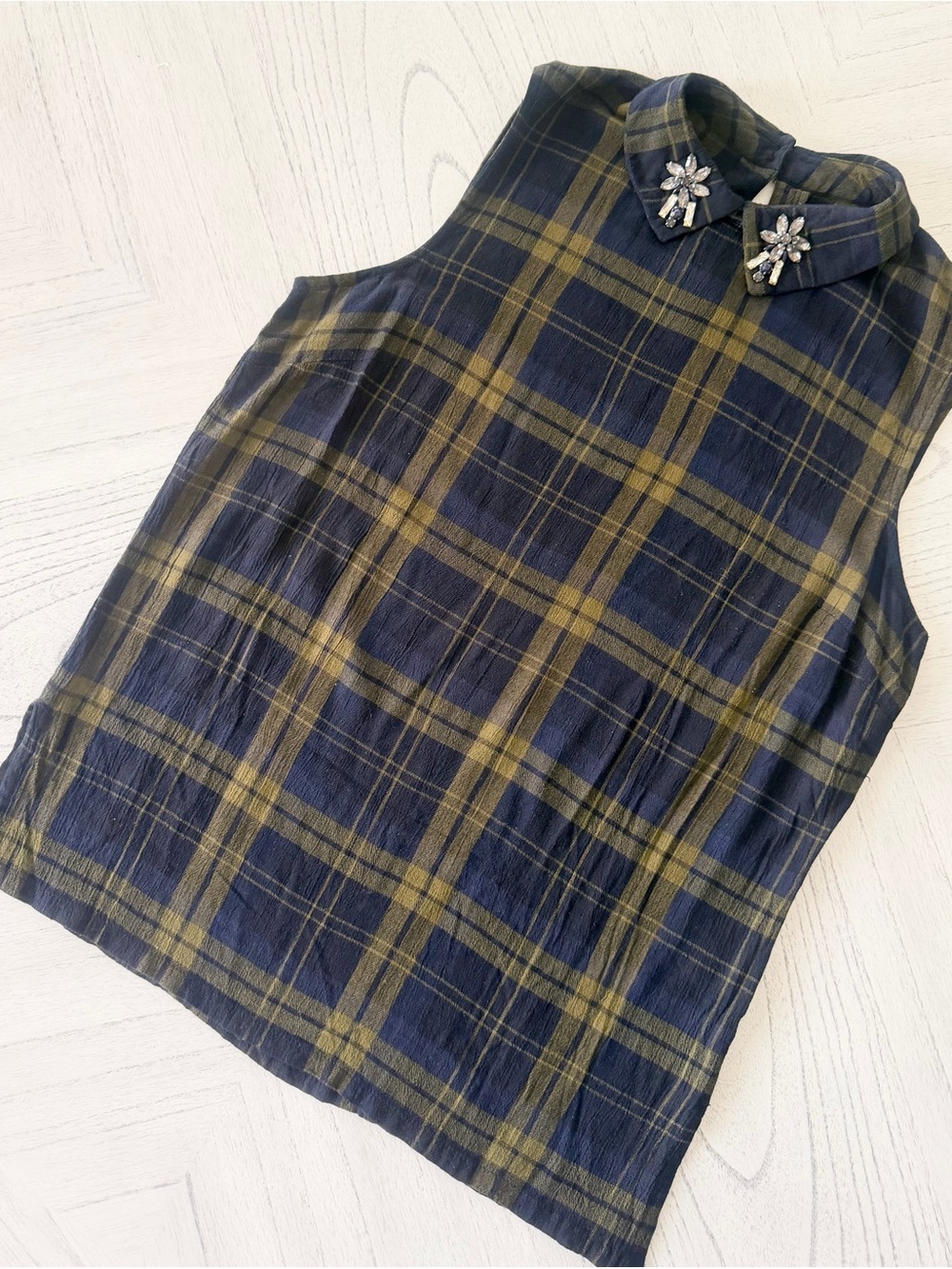 BONGO Navy and Olive Plaid Sleeveless Collared Blouse with Jewel Collar